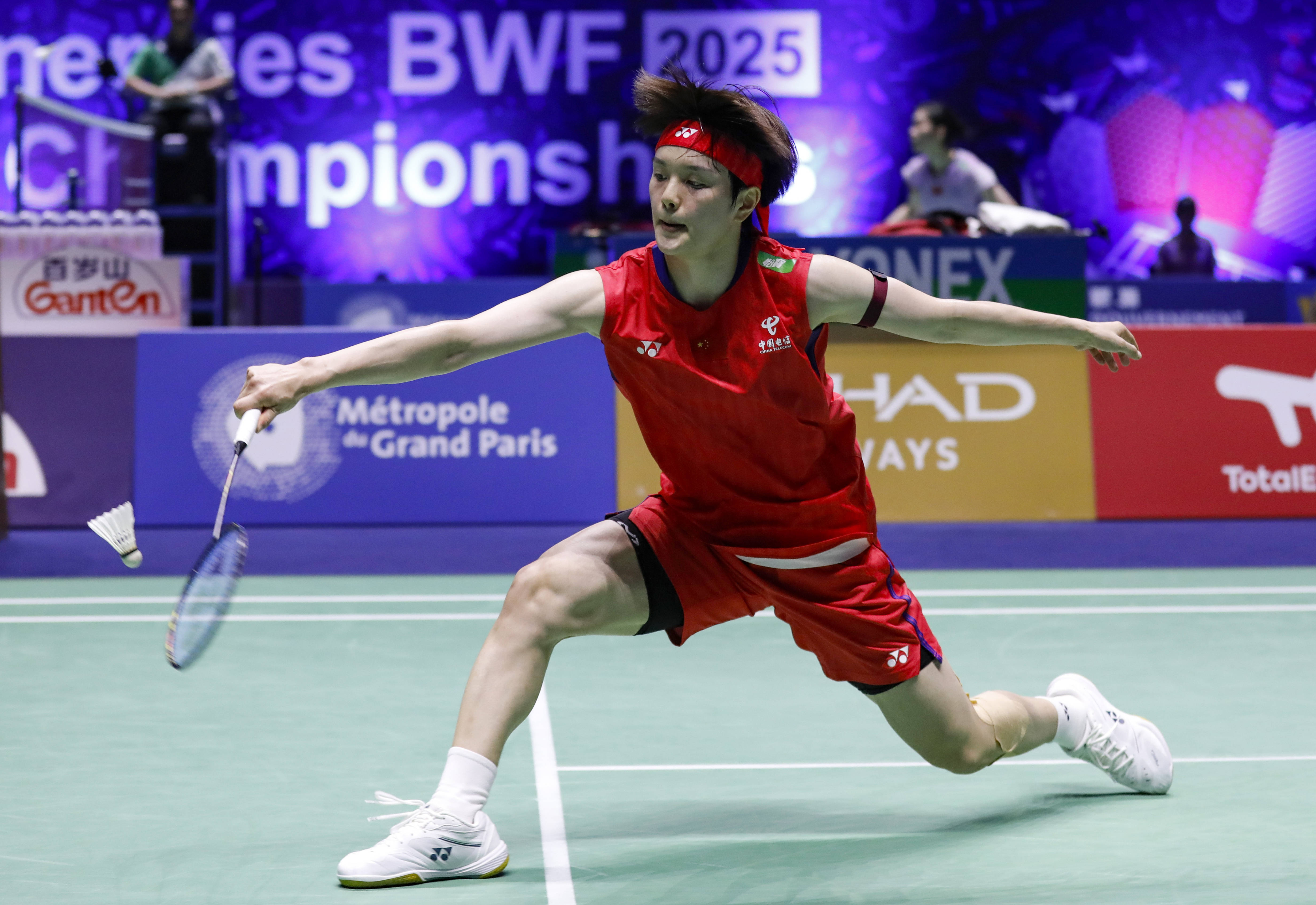 印度羽毛球队险胜英格兰羽毛球队，辛杜三分雨点燃全场的简单介绍