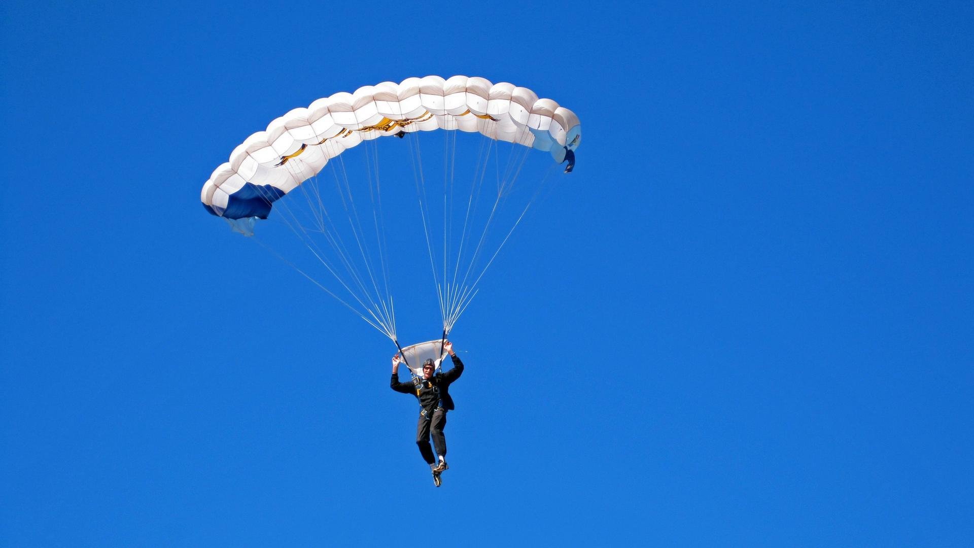 从嘘声到英雄，奥亚尔萨瓦尔在墨西哥城的自我救赎